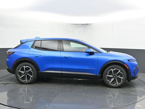 New 2026 Chevrolet Equinox EV LT image 11