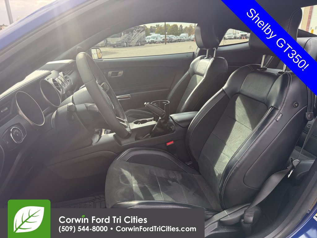 Used 2016 Ford Mustang Shelby GT350 w/ Technology Package RWD image 2