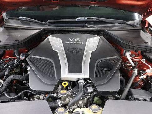 Used 2018 INFINITI Q60 Red Sport 400 w/ Sensory Package 3.0T Sport RWD image 20