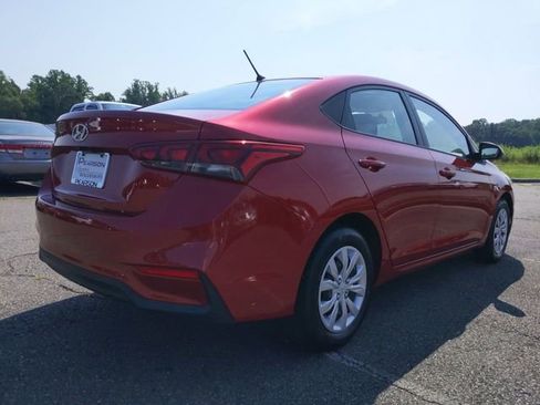 Used 2019 Hyundai Accent SE FWD image 4