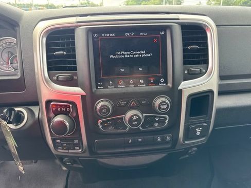 Used 2019 RAM 1500 Big Horn AWD/4WD image 18