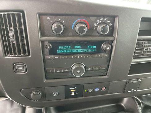 Used 2019 GMC Savana 2500 w/ Driver Convenience Package image 7