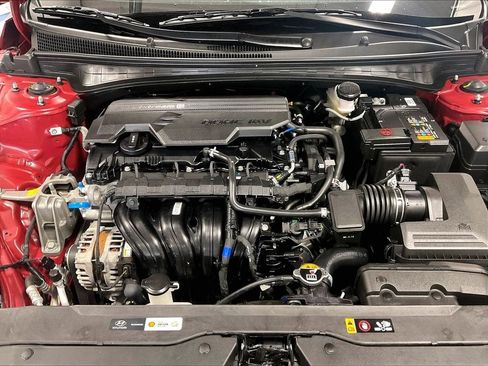 Certified 2025 Hyundai Elantra Sport FWD image 28