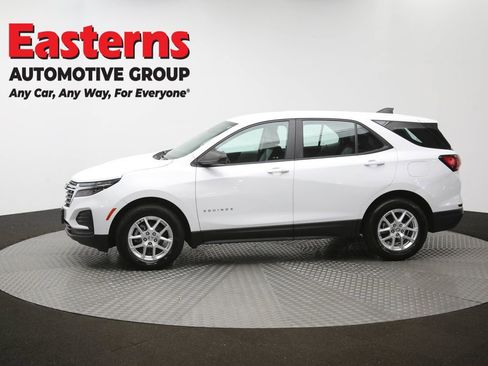 Used 2022 Chevrolet Equinox LS FWD image 57