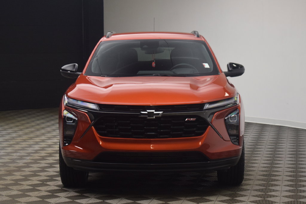 Used 2024 Chevrolet Trax RS w/ Driver Confidence Package FWD image 16