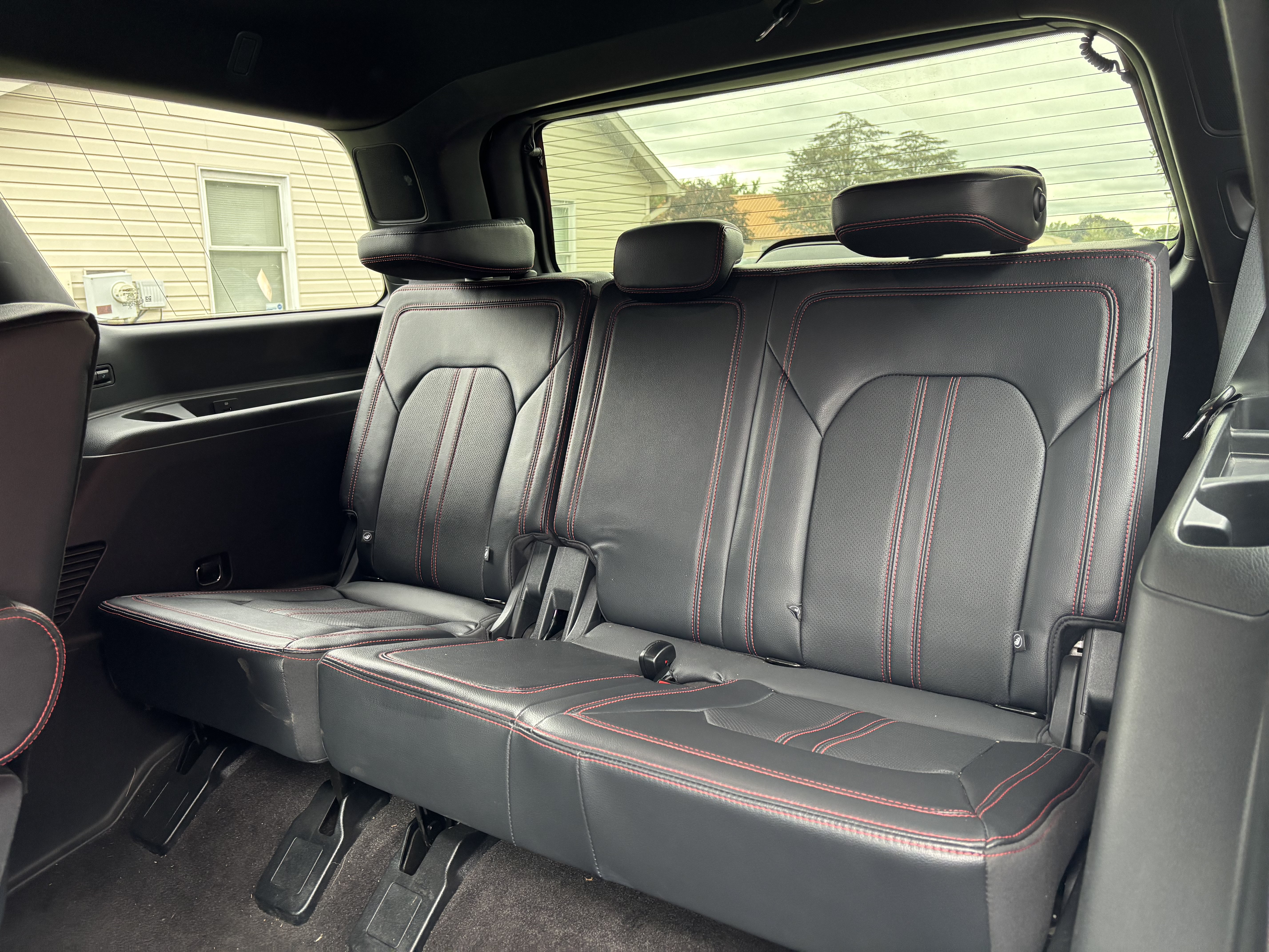 Used 2023 Ford Expedition Limited AWD/4WD image 12