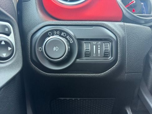 Used 2020 Jeep Wrangler Unlimited Rubicon AWD/4WD image 18