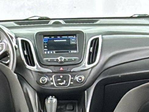 Used 2019 Chevrolet Equinox LT image 16