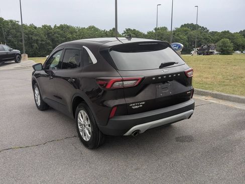 Used 2023 Ford Escape Active AWD/4WD image 5