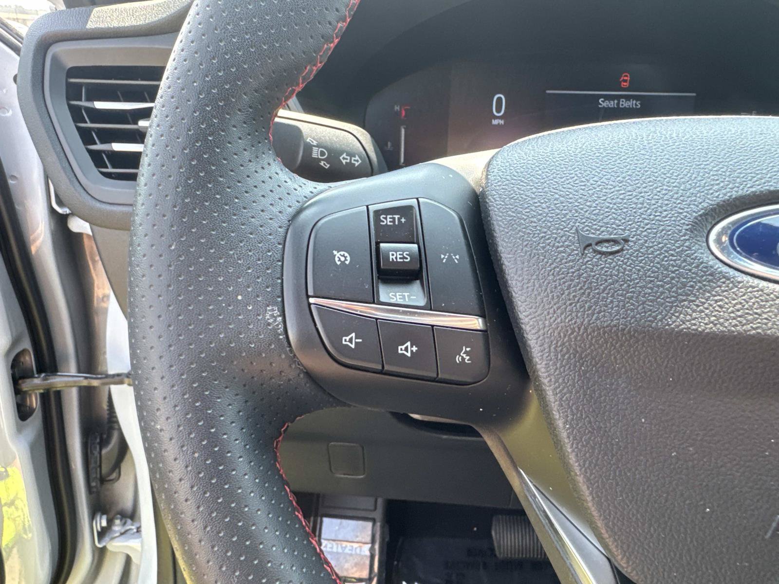 Used 2025 Ford Escape ST-Line FWD image 22