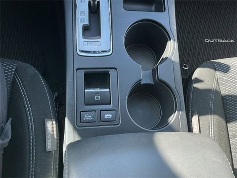 Used 2018 Subaru Outback 2.5i image 21
