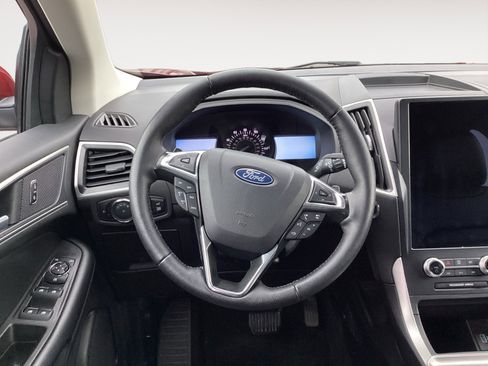 Used 2024 Ford Edge SEL w/ Convenience Package image 12