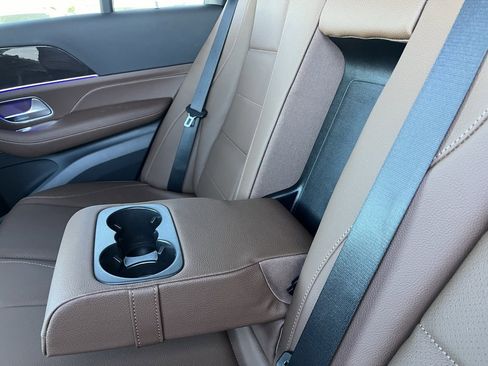 Certified 2025 Mercedes-Benz GLE 450e 4MATIC image 47