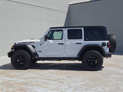 Used 2018 Jeep Wrangler Unlimited Rubicon AWD/4WD image 4