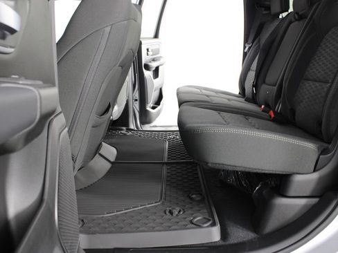New 2026 RAM 1500 4x4 Crew Cab image 16