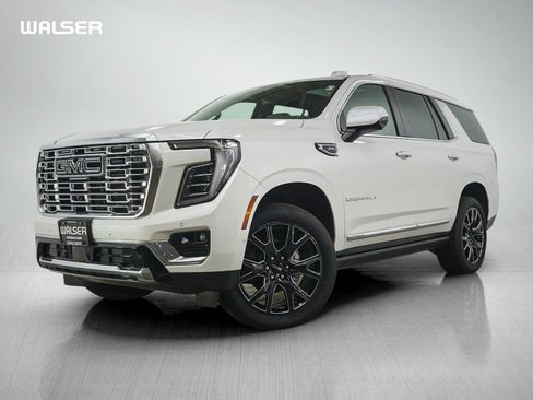 Used 2025 GMC Yukon Denali w/ Denali Reserve Package AWD/4WD image 1