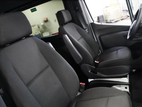 Used 2025 Mercedes-Benz Sprinter 2500 image 22
