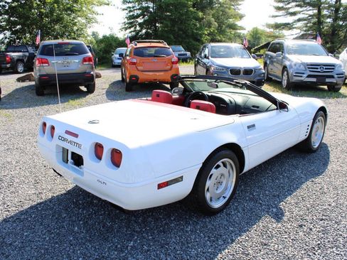 Used 1992 Chevrolet Corvette Convertible RWD image 7