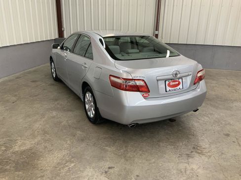 Used 2007 Toyota Camry XLE FWD image 14