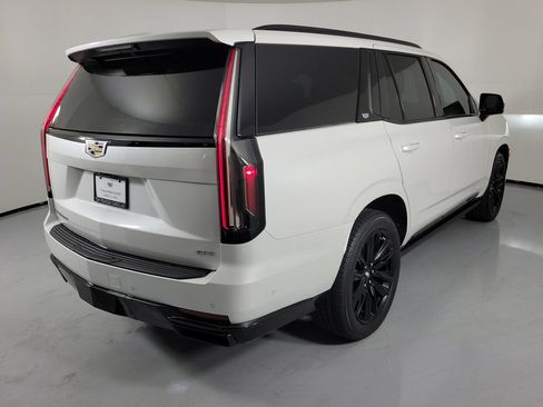 Certified 2023 Cadillac Escalade Sport Platinum AWD/4WD image 3