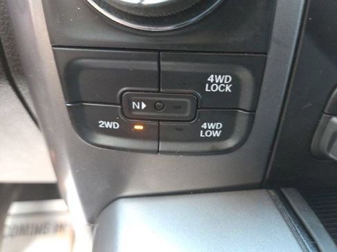 Used 2022 RAM 1500 Classic SLT w/ Electronics Group AWD/4WD image 32