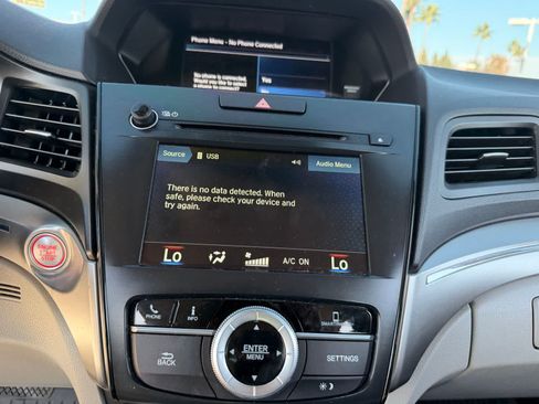Used 2019 Acura ILX FWD image 14