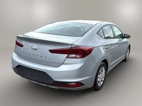 Used 2020 Hyundai Elantra SE w/ Cargo Package (C1) FWD image 5