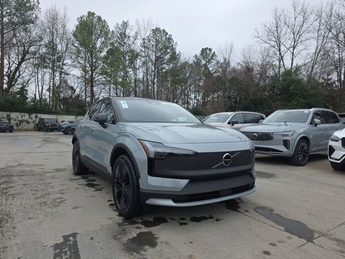 New 2026 Volvo EX30 Cross Country Ultra image 11