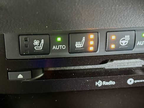 Used 2019 Lexus ES 350 image 24