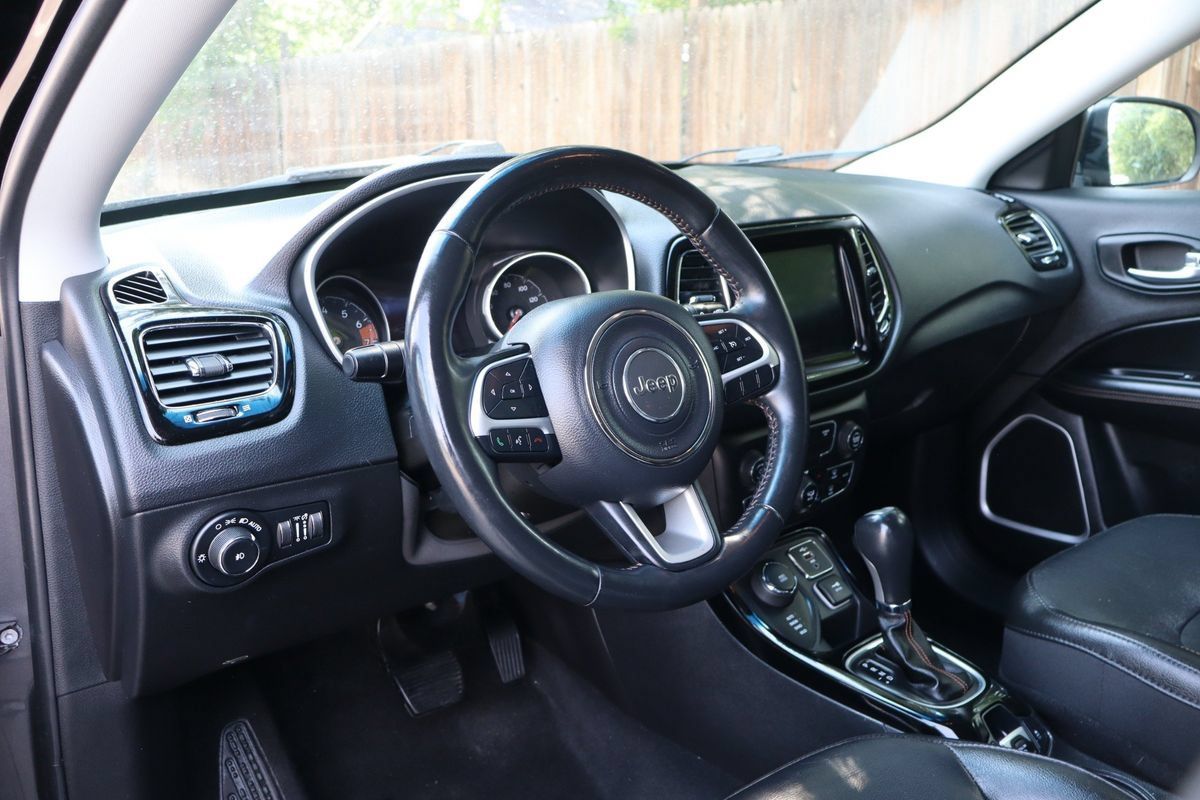 Used 2019 Jeep Compass Limited AWD/4WD image 15