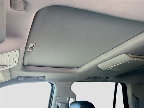 Used 2020 GMC Yukon Denali w/ Open Road Package image 23