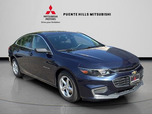 Used 2018 Chevrolet Malibu LS FWD image 3