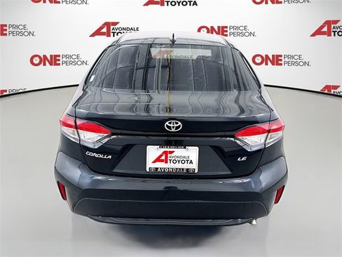 Used 2021 Toyota Corolla LE image 6
