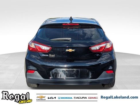 Used 2017 Chevrolet Cruze LT w/ Convenience Package image 4