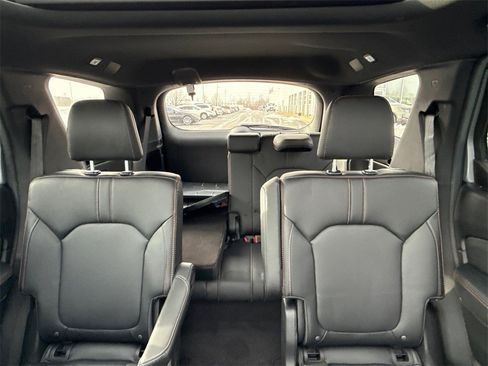 Certified 2025 Honda Pilot TrailSport image 18