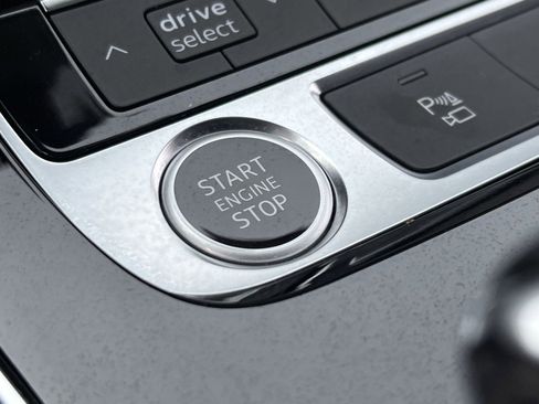 Used 2023 Audi Q7 3.0T Premium Plus image 32