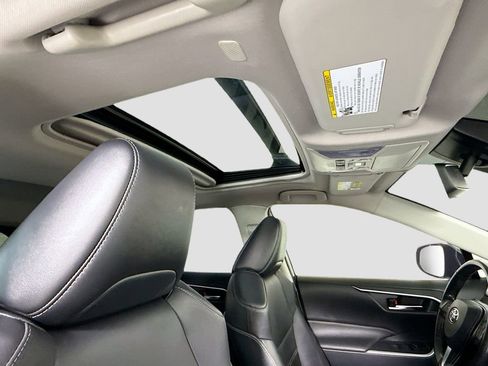Used 2023 Toyota RAV4 XLE Premium FWD image 18