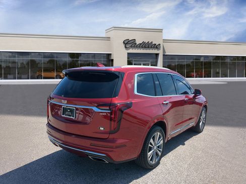 Used 2020 Cadillac XT6 Premium Luxury FWD image 8