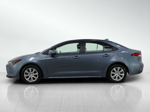 Used 2024 Toyota Corolla LE image 2