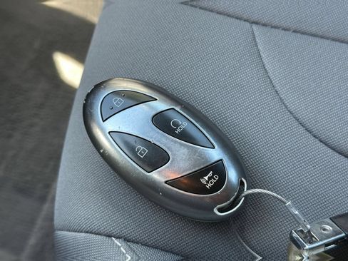 Used 2025 Hyundai Elantra SEL FWD image 23
