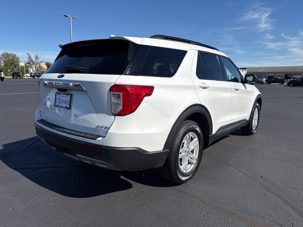 Used 2023 Ford Explorer XLT w/ Equipment Group 202A AWD/4WD image 7