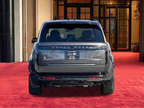 New 2026 Land Rover Range Rover Long Wheelbase SE image 11