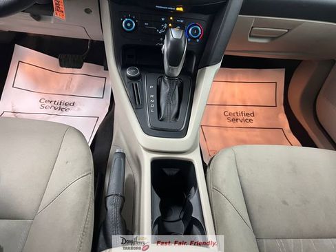Used 2015 Ford Focus SE FWD image 42