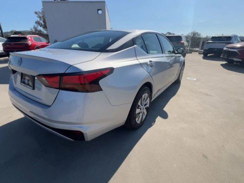 Used 2023 Nissan Altima 2.5 S image 8