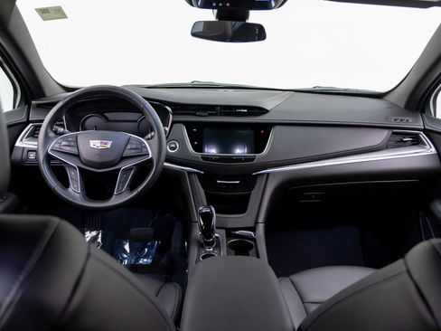 Certified 2023 Cadillac XT5 Luxury AWD/4WD image 11