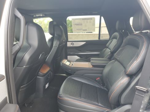 New 2026 Lincoln Navigator Black Label AWD/4WD image 27