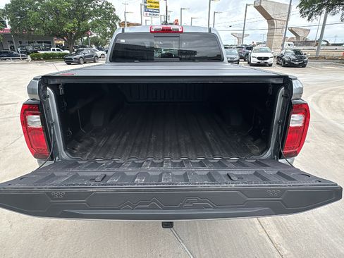 Used 2025 GMC Canyon AT4 AWD/4WD image 24