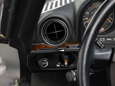 Used 1987 Mercedes-Benz 560 SL image 32