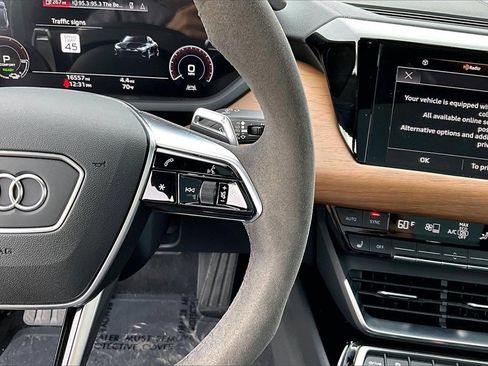 Certified 2023 Audi e-tron GT Premium Plus image 25