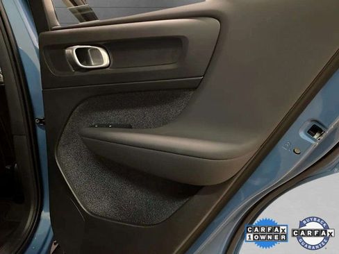Used 2025 Volvo XC40 B5 Core image 77
